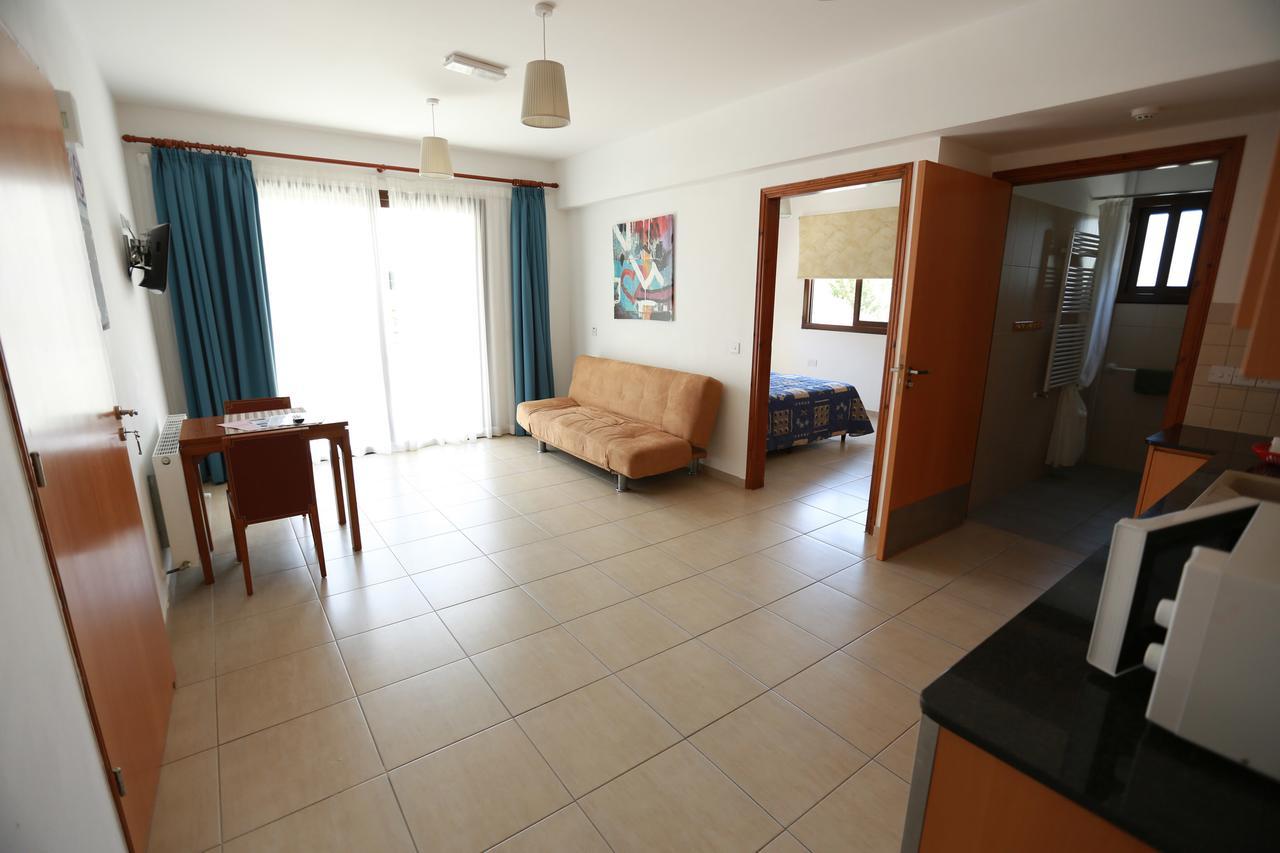 C & A Hotel Apartments Полис Экстерьер фото